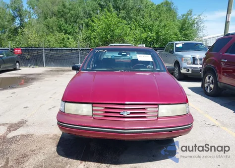 1993 Chevrolet Lumina z USA, uszkodzony, nr VIN 2G1WL54T7P9210008